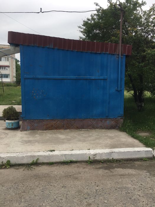 Кіоск, маф, ларьок, будка, битовка