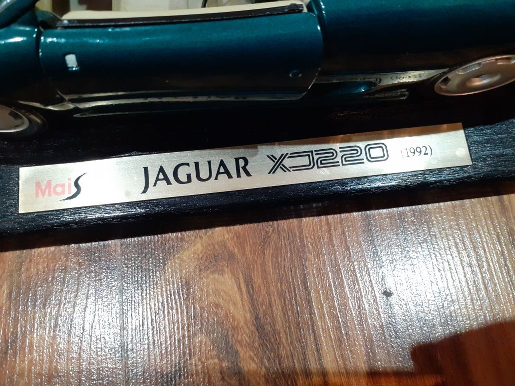Model jaguar xc 220  idealny na prezent na święta