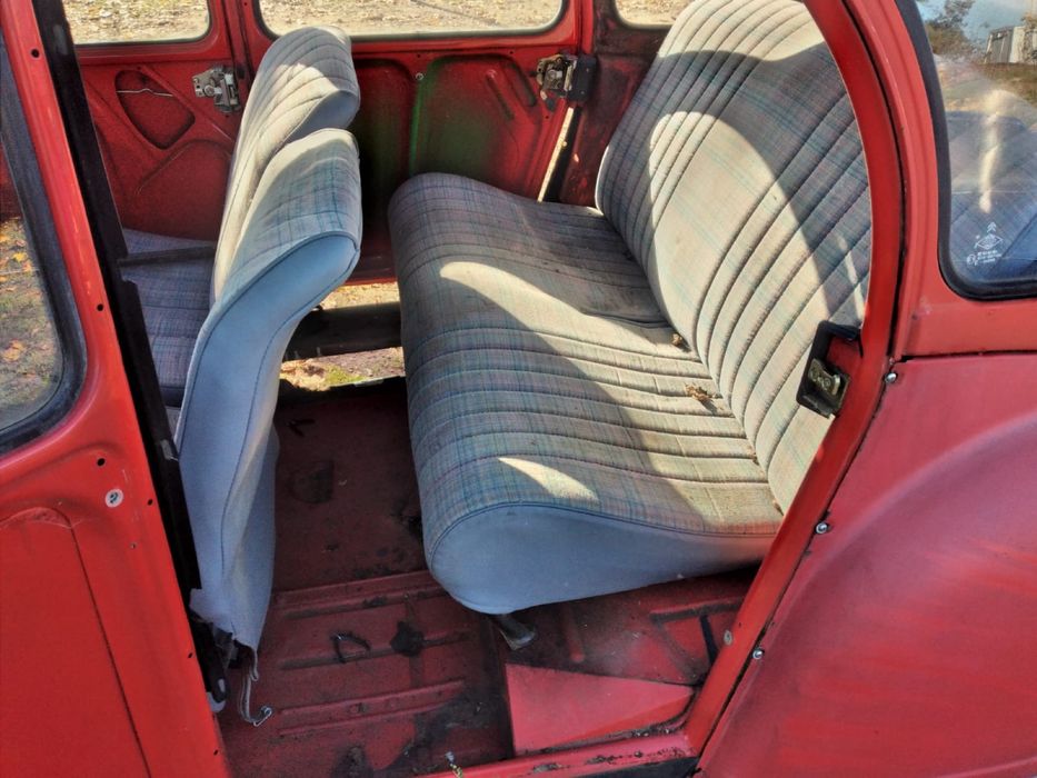 Sprzedam Citroena 2CV do dokonczenia renowacji