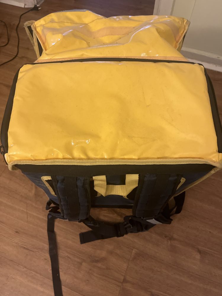 Mochila Glovo com pouco uso