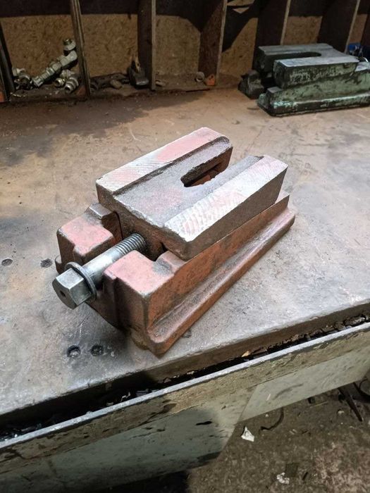 Клинові опори (башмаки)