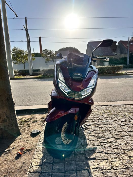 Pcx 2022 com apenas 13.000 km