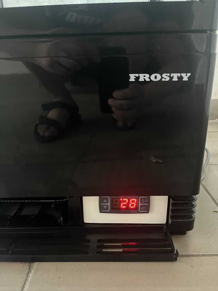 Холодильна Вітрина Нова !!! Настільна-Кондитерська Frosty RT-98 літрів