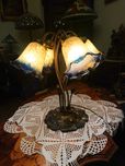 Lampa Tiffany bursztynowa lilie , unikat ,stara.