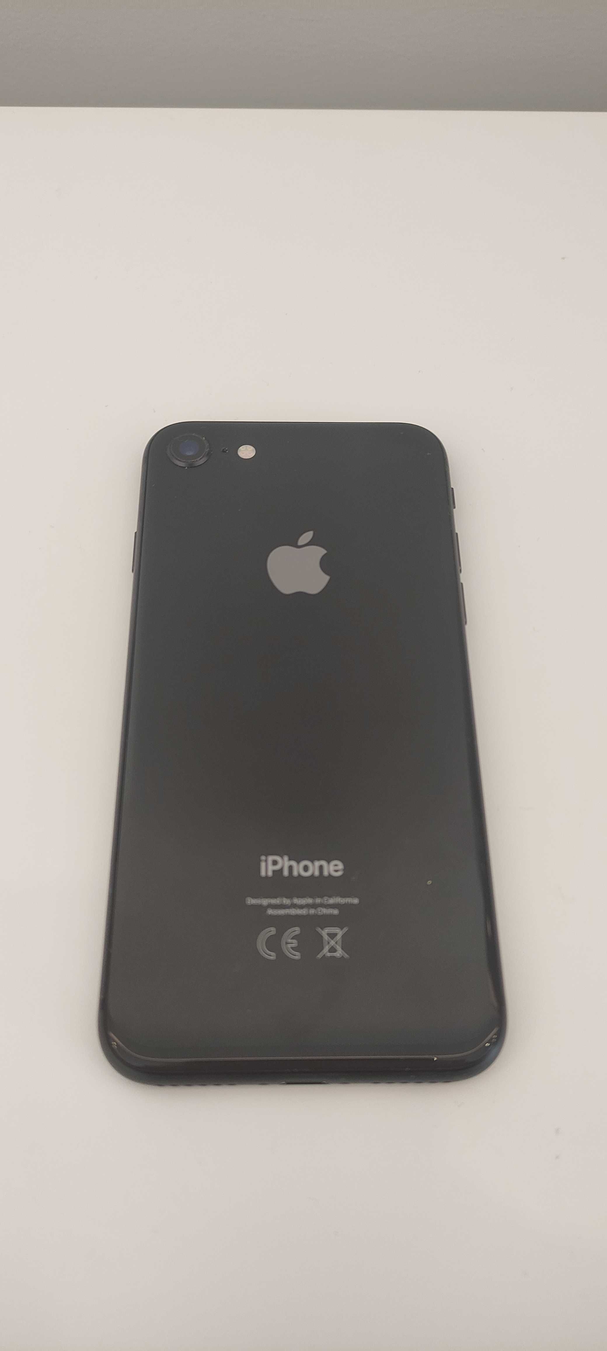 Iphone 8 64GB Black com todos acessórios - ótimo estado