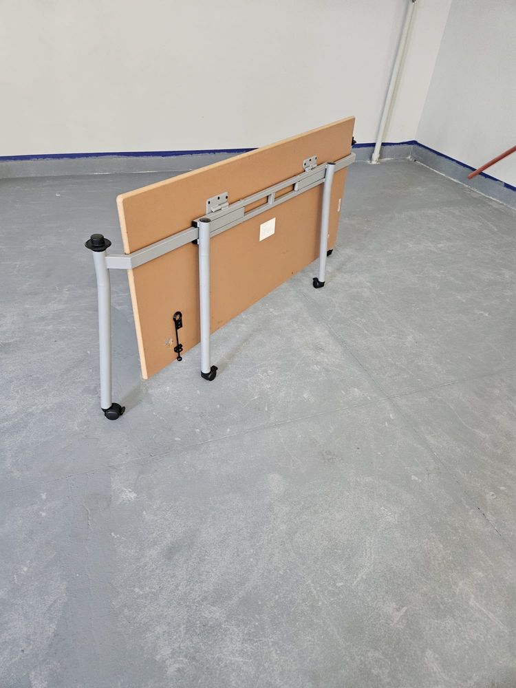Mobilny składany stół konferencyjny - 2szt