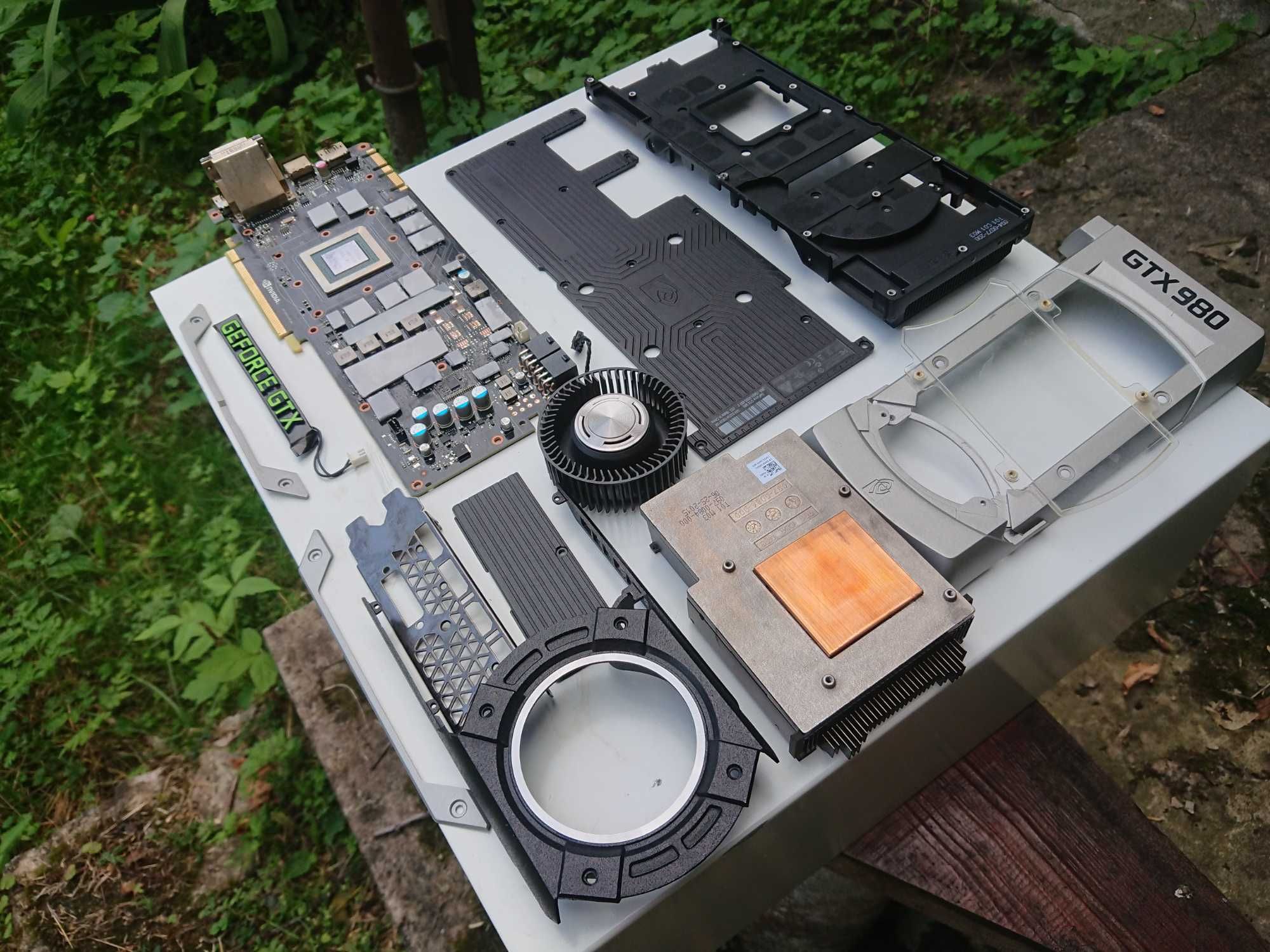 Nvidia GeForce GTX 980 4Gb / GDDR5 / 256 bit Founders Edition