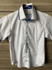 Koszula biała z niebieskimi dodatkami-110/116cm