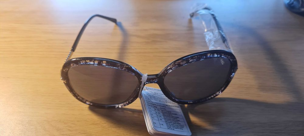 Okulary przeciwsłoneczne damskie Avon