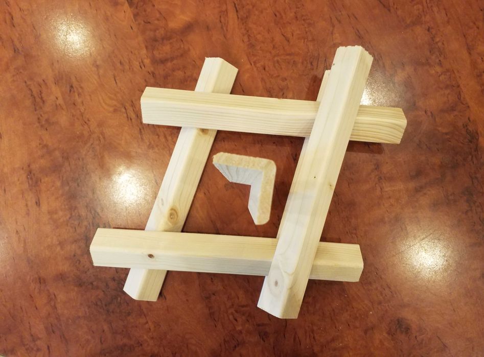 Kątownik 28x28 mm narożnik drewniany opaska kątowa