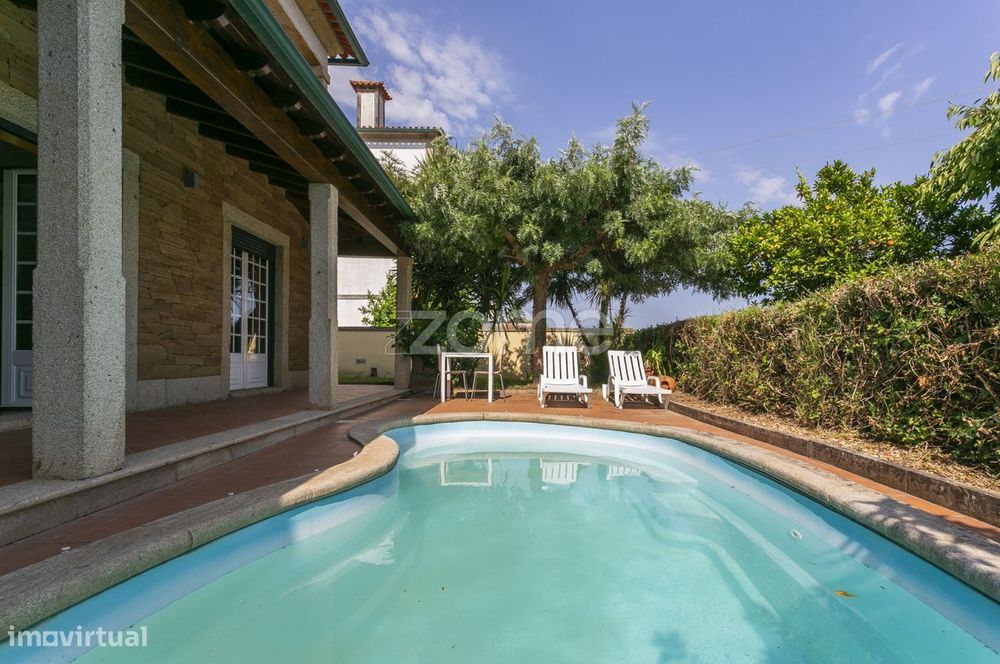Moradia T3 | 4 frentes com piscina e Jardim – Ponte de Lima