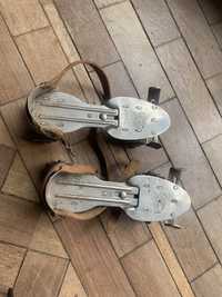 Antigos patins em Ferro Ashby