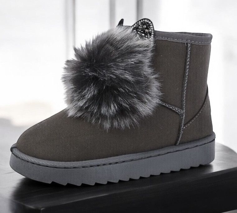 Зимові жіночо- підліткові уггі , сапоги, черевики