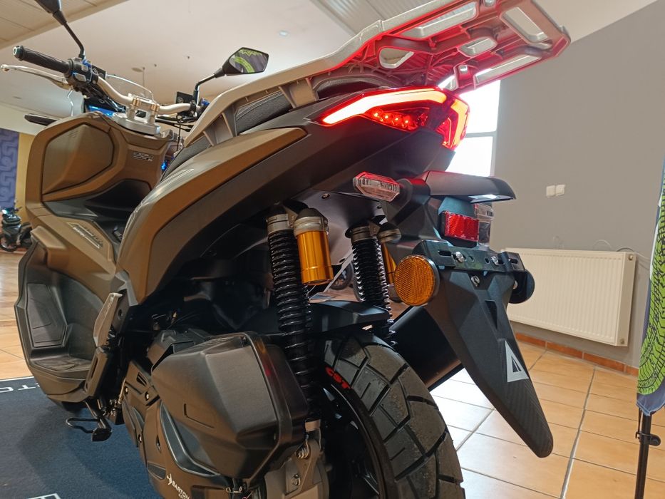 Duży Skuter Barton X TRAIL 125 Na Prawko B lub A1 Piękny i Nowoczesny