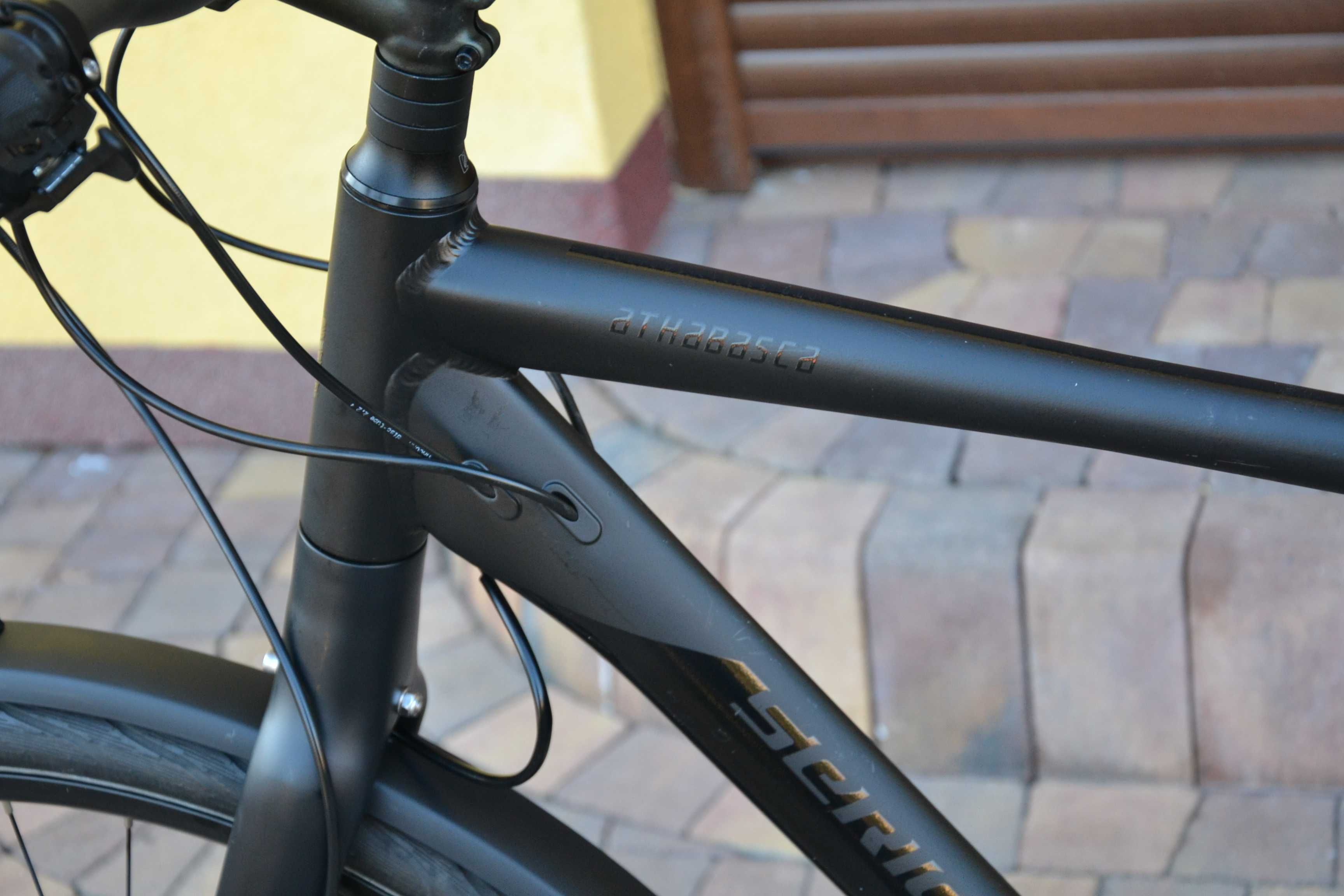 Serious Athabasca Hybrid 3x10 Deore XT dynamo Magura rozmiar L
