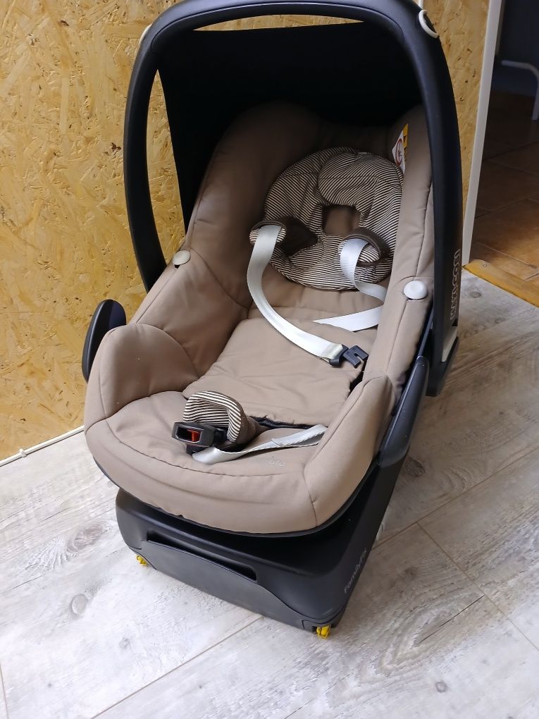 Nosidełko maxi cosi pebble + baza isofix