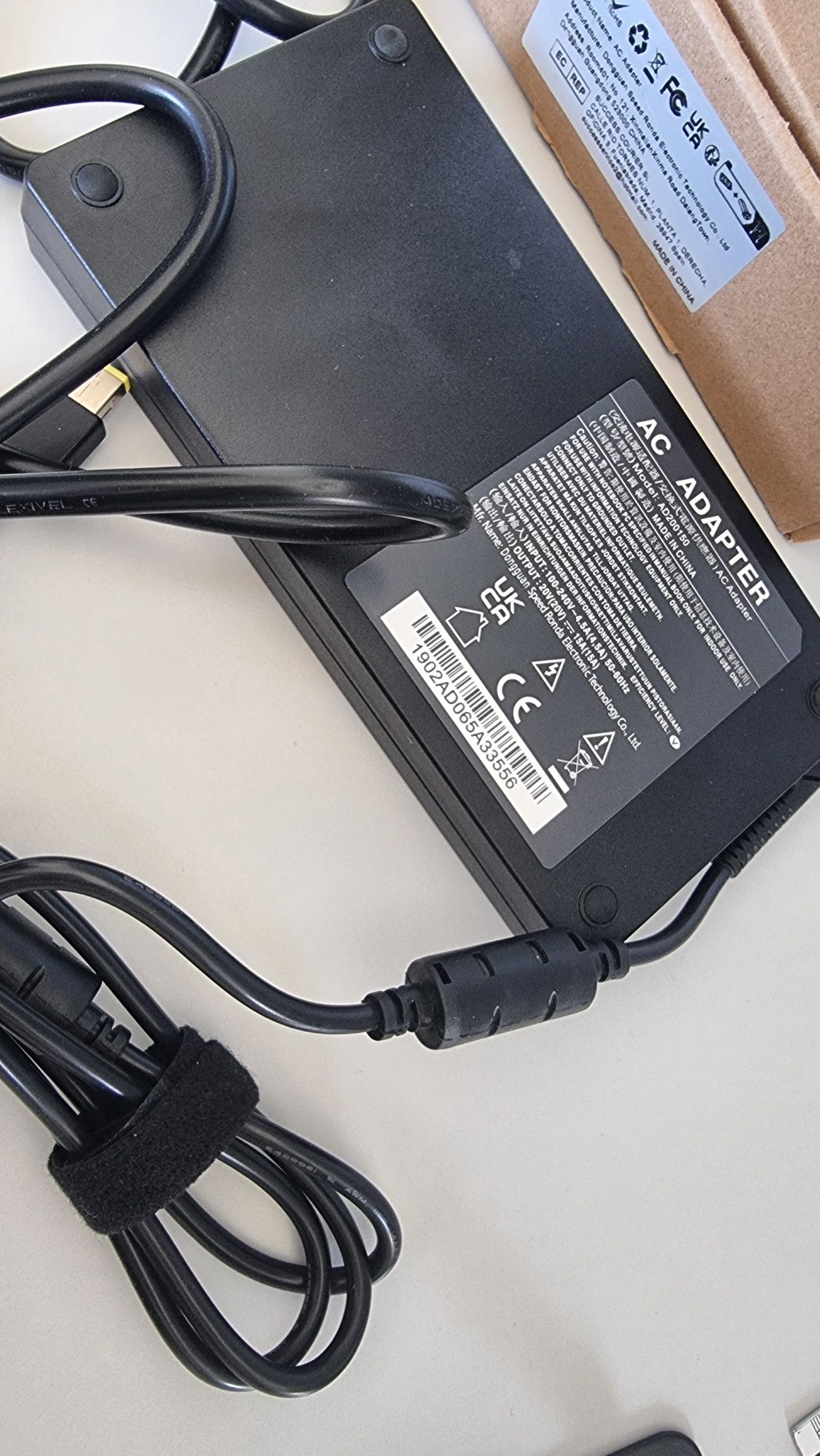 Ładowarka do laptopa  AD200150 do Lenovo, 300W, 20V, 15A zasilacz