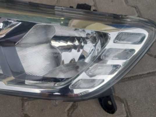 Dacia Sandero Led reflektor, lampa lewy przód.