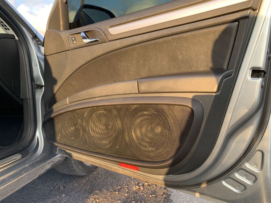 Карти Skoda SuperB Гучний фронт Громкий фронт Автозвук