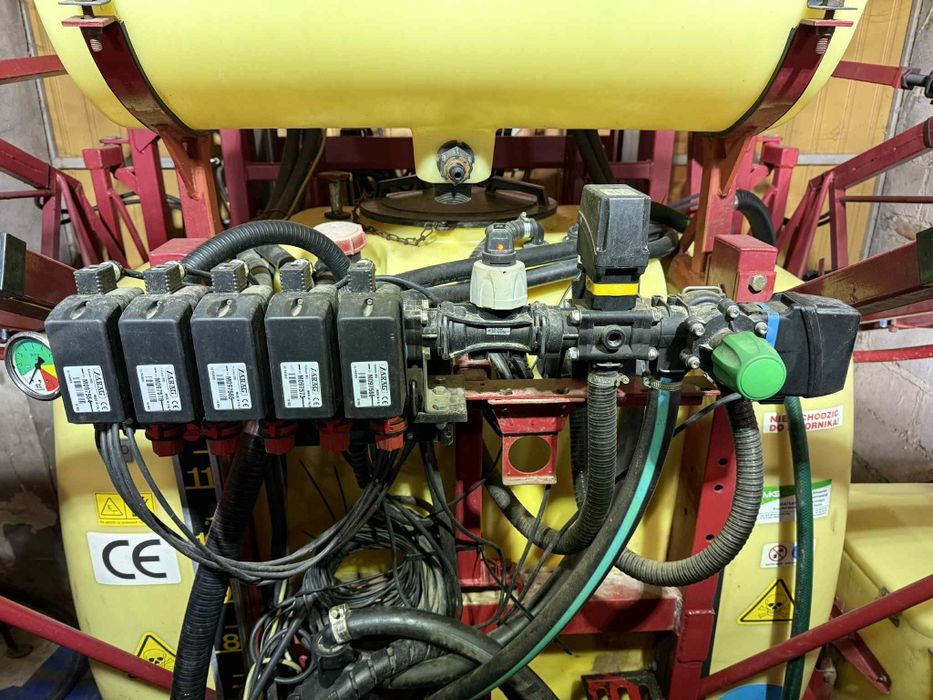 Opryskiwacz hardi 1200 litrów 15m