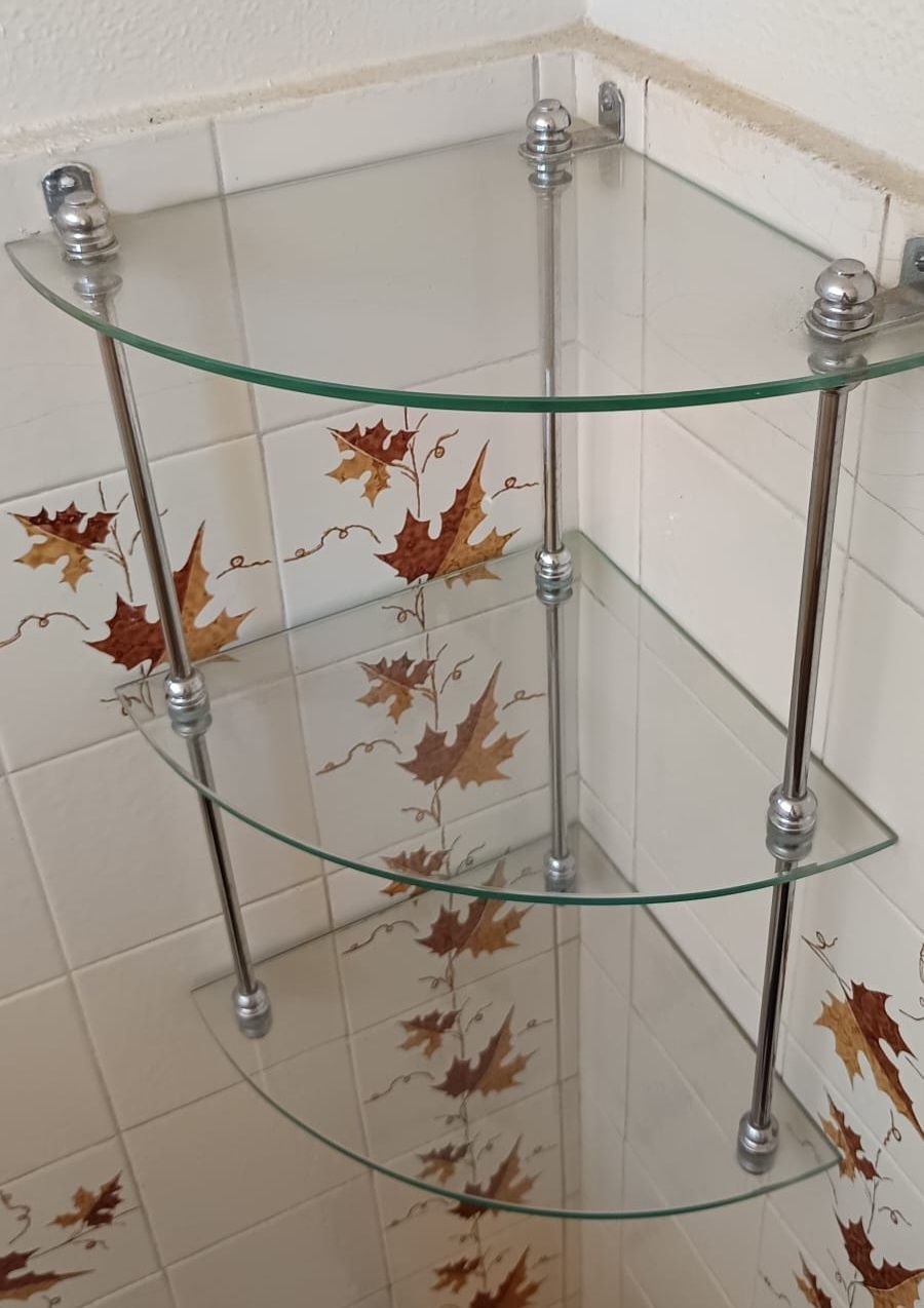 Movel de Apoio com Prateleiras, para Parede
