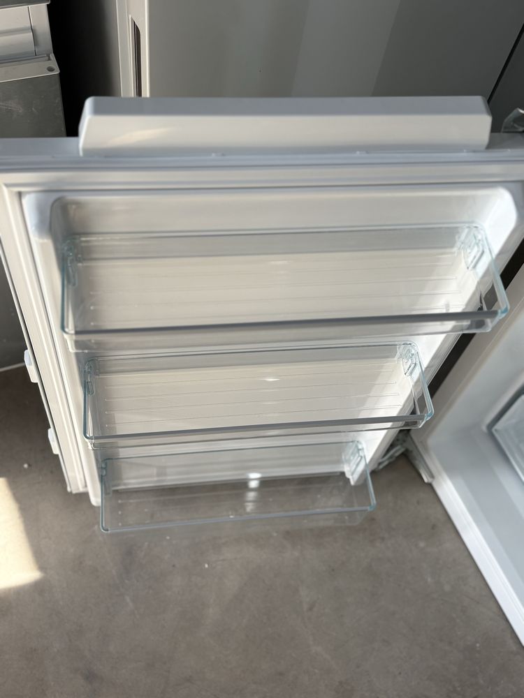 Вбудований холодильник Miele K 7103 D SELECTION | Під стільницю