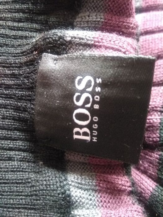 Sweter z golfem HUGO BOSS rozm M z kolekcji Araldo