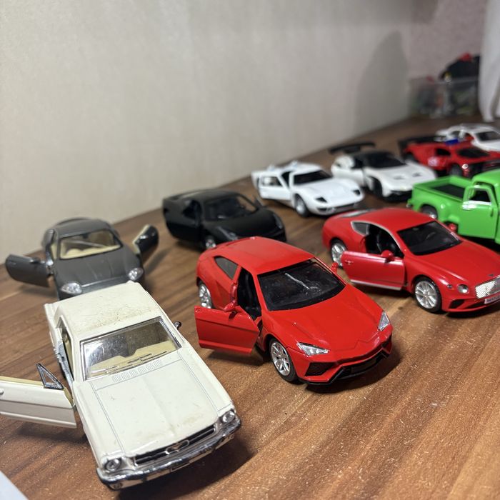 Машинки метал бу