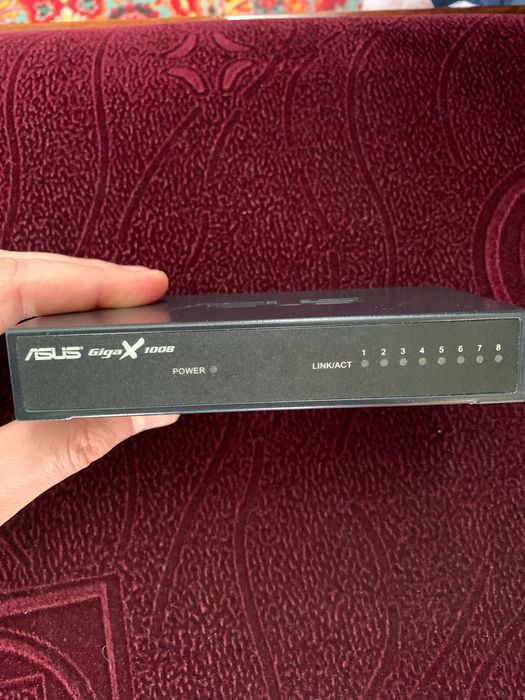Комутатор Свитч Asus GigaX 1008 1гб