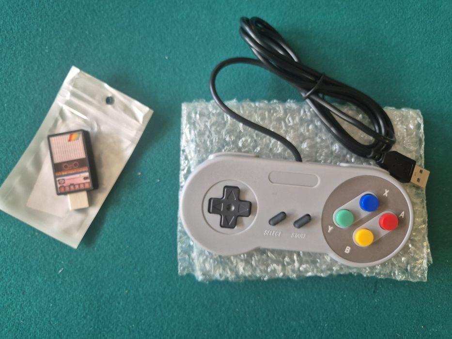 Joystick e Pen para o novo The Spectrum Sinclair clone