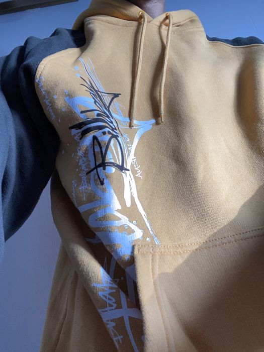 Hoodie Billabong amarelo torrado e verde escuro em bom estado