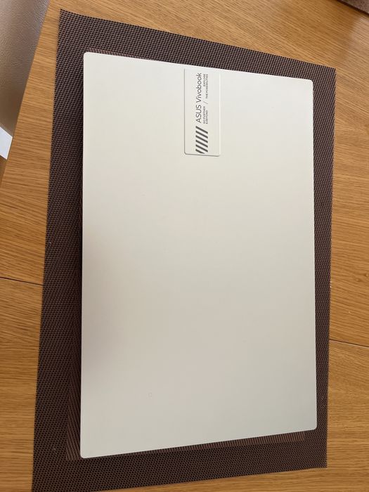 Asus Vivobook Go OLED