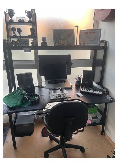 Secretária IKEA FREDDE