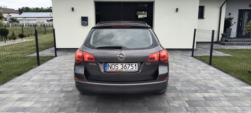 Stan bardzo dobry,auto doinwestowane.