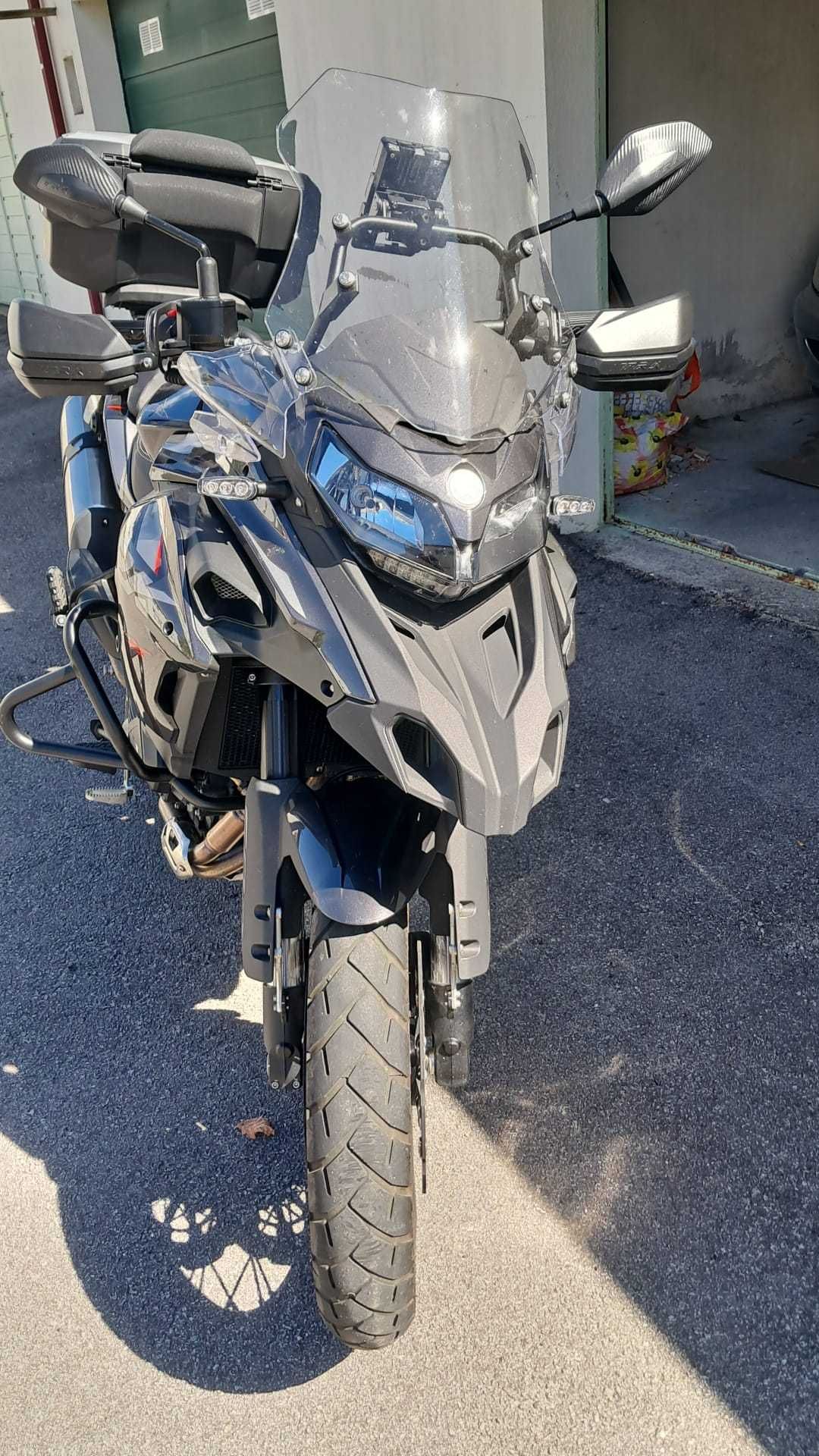 Motocicleta Benelli Tkr 502cc - ano 2024