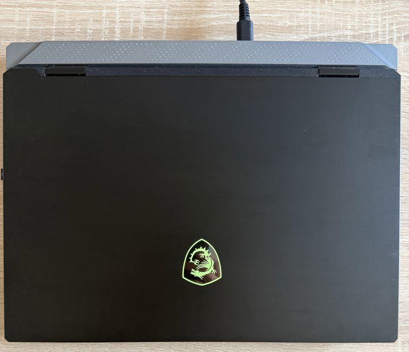 Laptop MSI Titan 18 HX A14VIG-442PL RTX 4090 i9 128 GB RAM 2 TB SSD