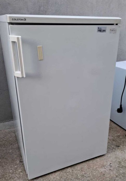 Mini frigorífico a funcionar