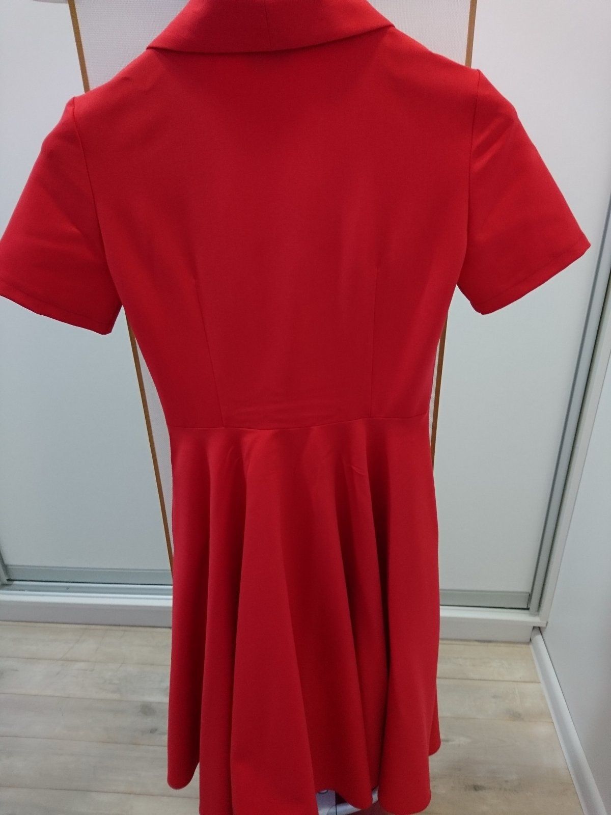 Распродажа гардероба! Красное платье Mario Conti / в горох/ пальто