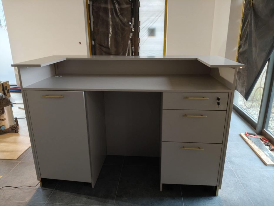 Luksusowa recepcja do salonu beauty