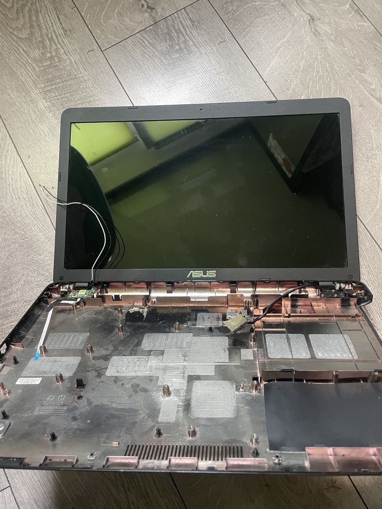 Продам Asus X751