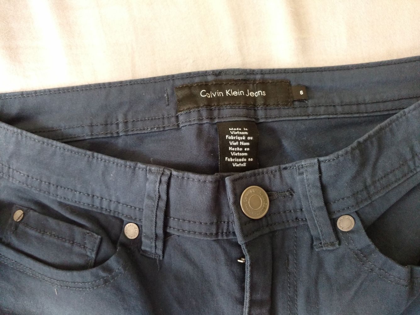 Granatowe spodnie 3/4 Calvin Klein rozm. 6