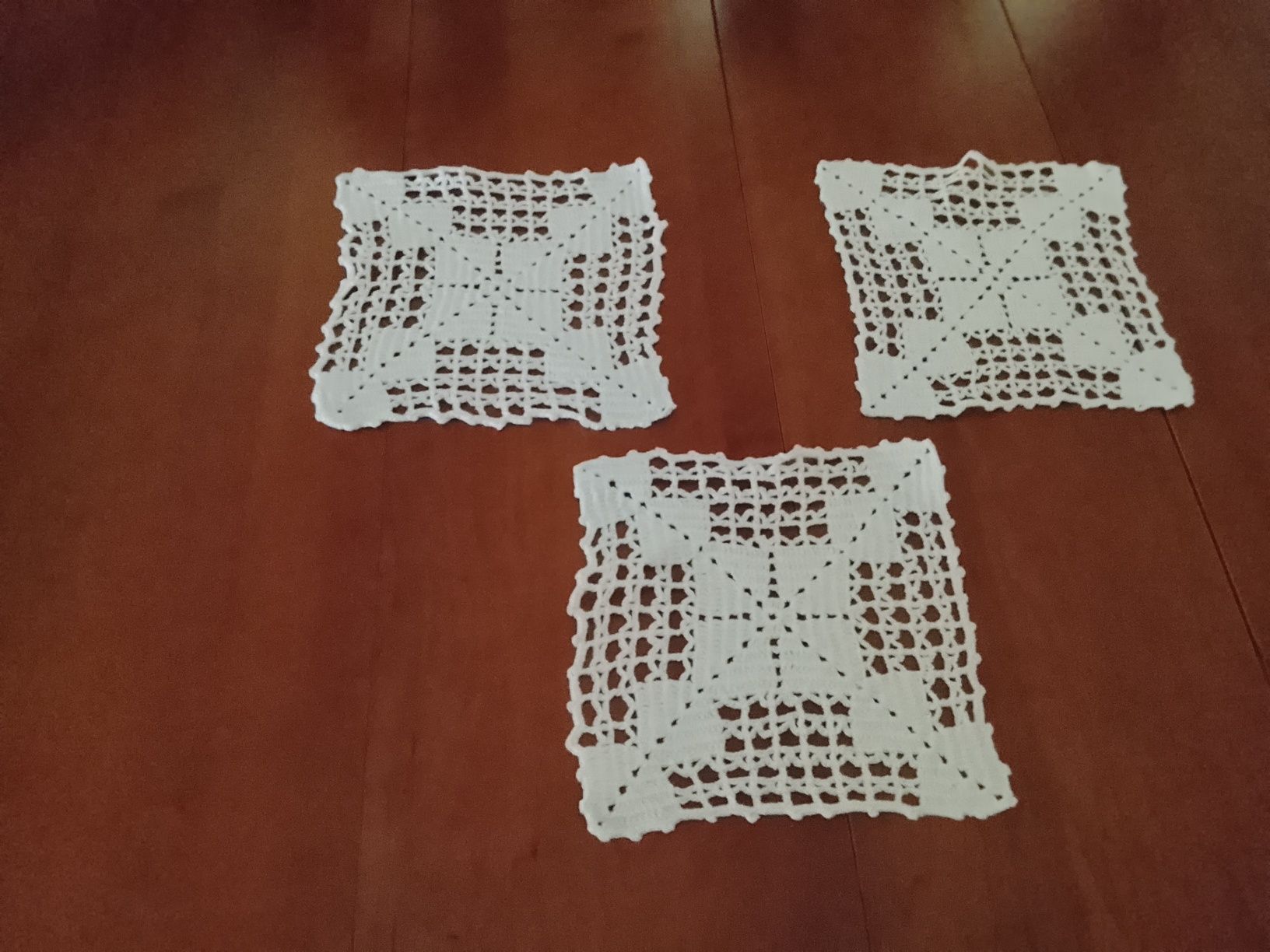Conjunto de três naperons