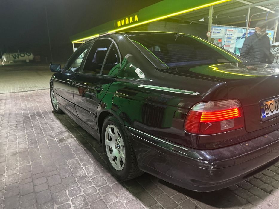 Продам бмв е39 м54б22