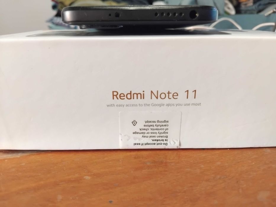 Smartphone XIAOMI Redmi Note 11 6.43'' 128 GB em Caixa como Novo