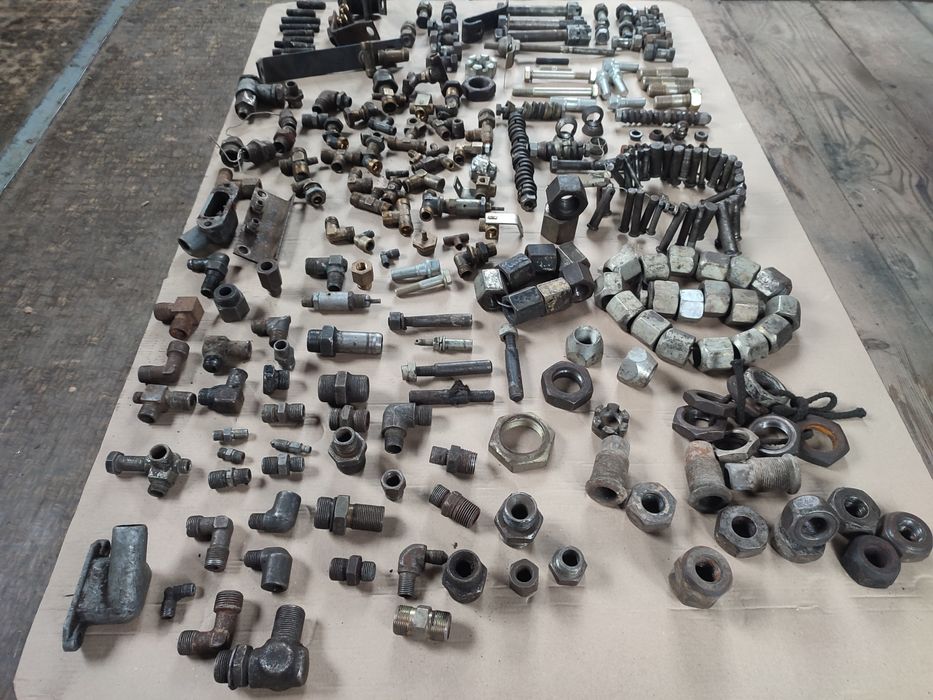 Крепёж болты гайки конуса ЗИЛ КАМАЗ МАЗ Урал  Газ уголки штуцера и мно