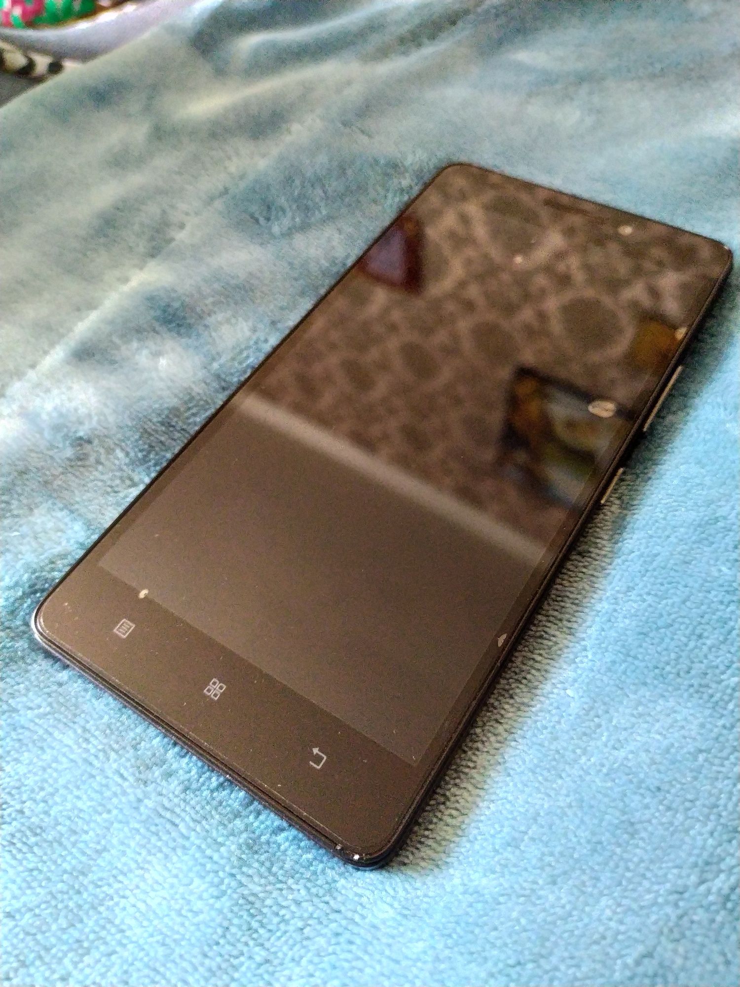 Смартфон Lenovo A7000