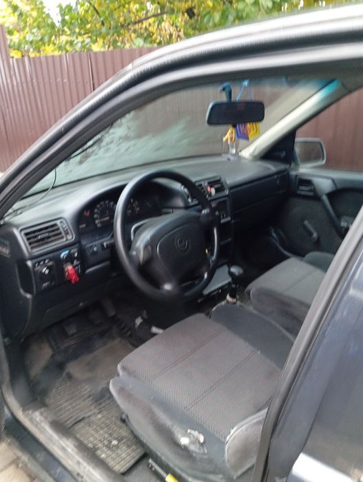 Opel vectra седан -В