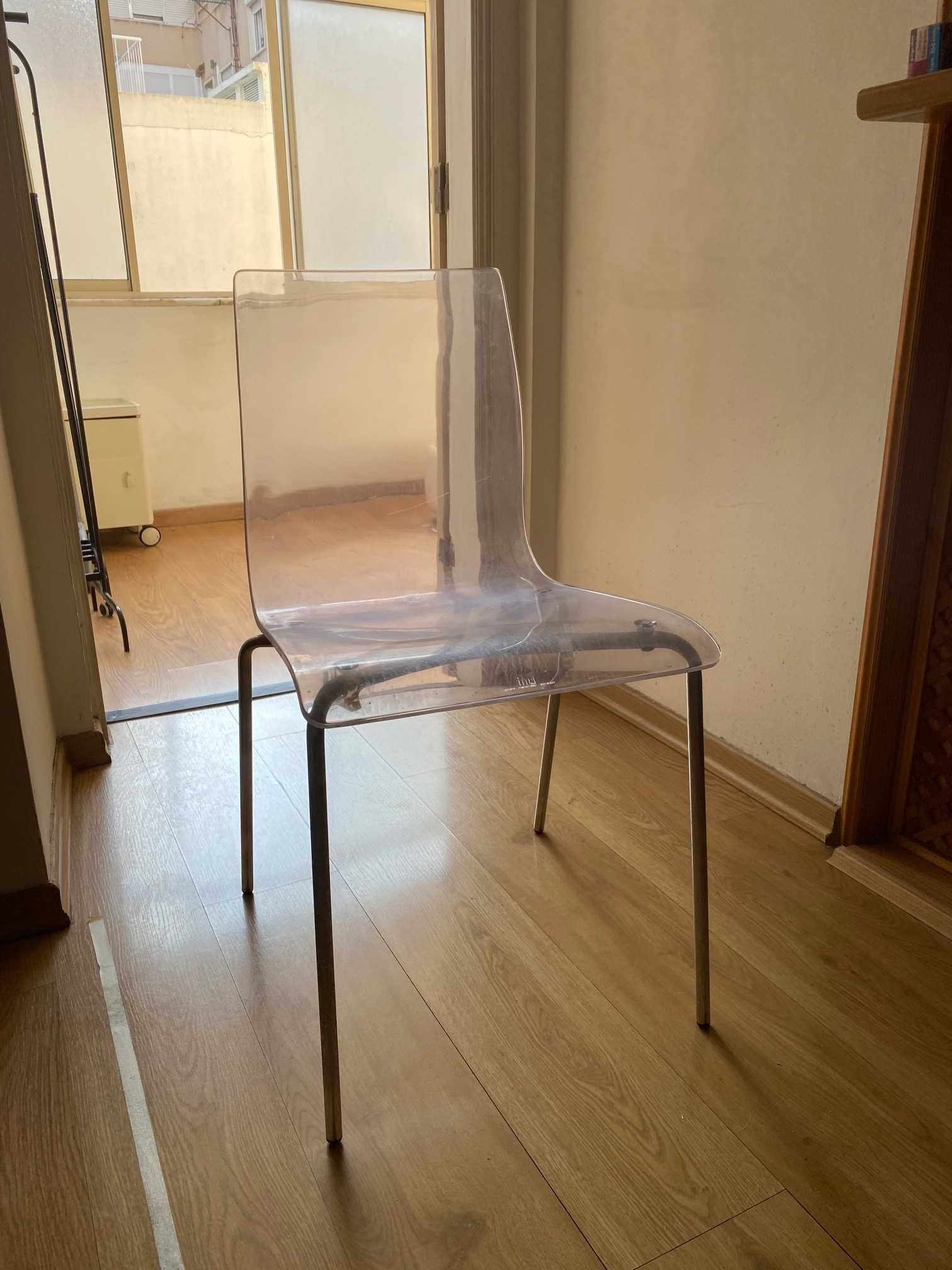 Cadeira Transparente de Acrílico - Graça, Lisboa