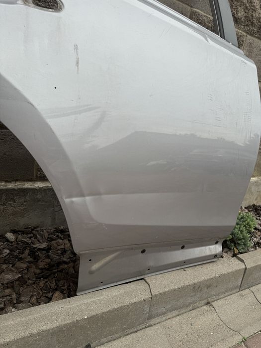 Двері задні двері Toyota Rav-4 ІV 2013-2018 права задня дверка