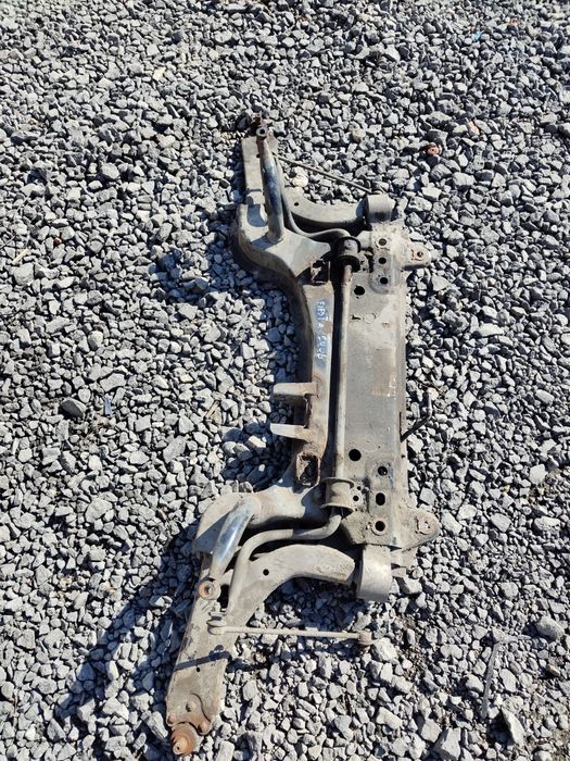 Wózek zawieszenie sanki wachacz Ford Fiesta mk6 2006